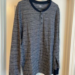 Old Navy long sleeve stripped shirt